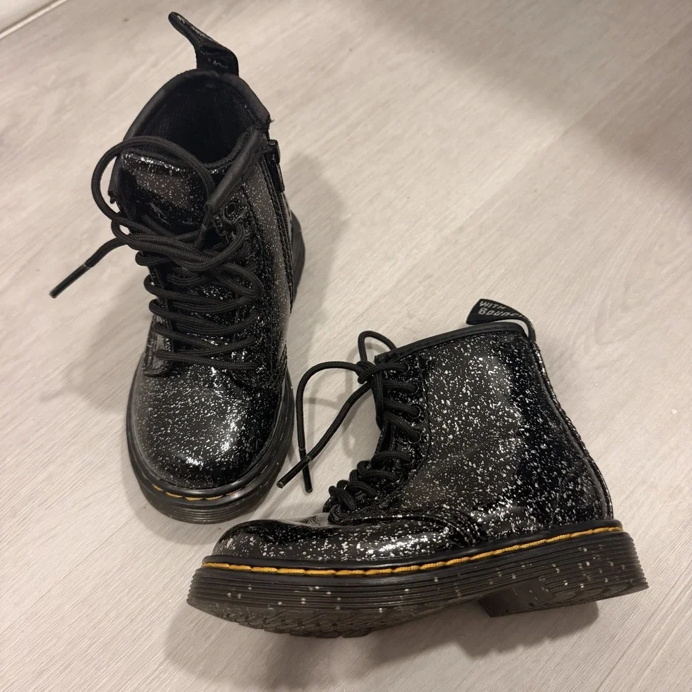 Dr. Martens 1460 Cosmic Glitter Youth Toddler Black Patent Leather Boots Size 7c
